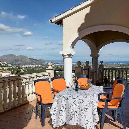 Villa Amanda: 4 Bedroom With Stunning Views Dénia