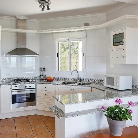 Amanda: 4 Bedroom With Stunning Views *