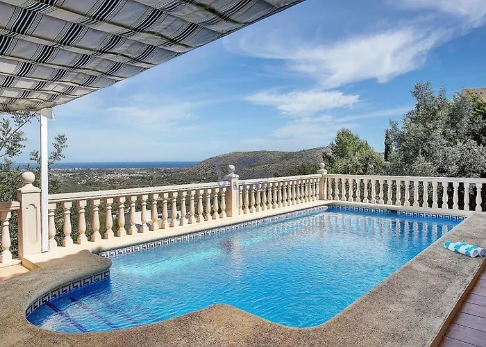 Amanda: 4 Bedroom With Stunning Views Villa