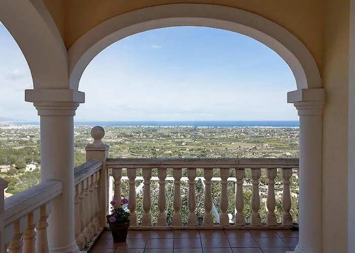 Amanda: 4 Bedroom With Stunning Views *