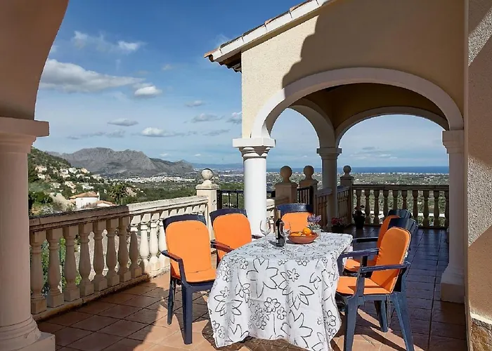 Villa Amanda: 4 Bedroom With Stunning Views Dénia