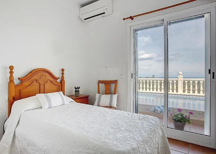 Amanda: 4 Bedroom With Stunning Views Dénia